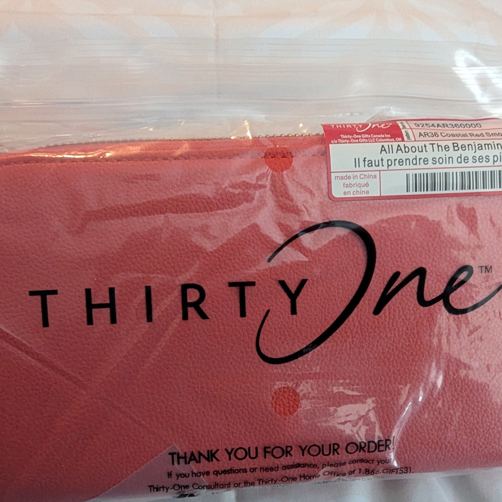 Thirty-One Vibrant Coral Accessory
